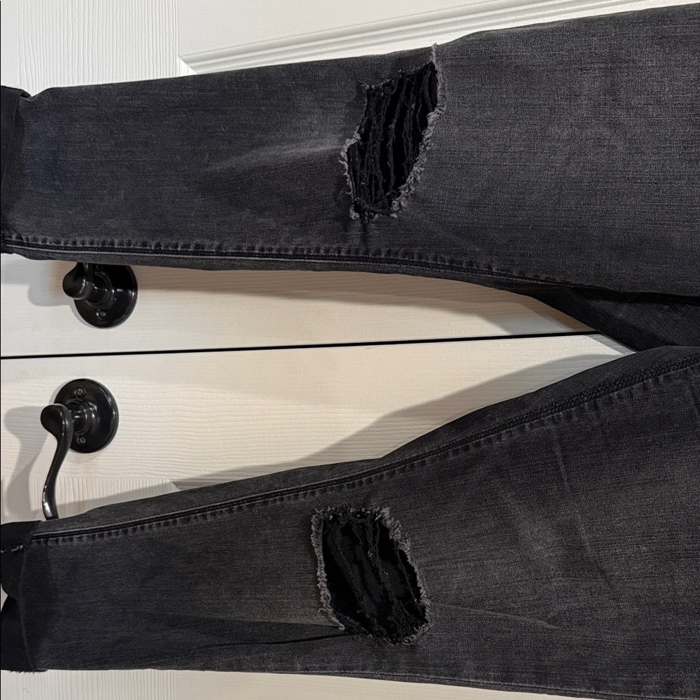 Hudson Jeans Black Distressed Skinny Jeans - Picture 2 of 7